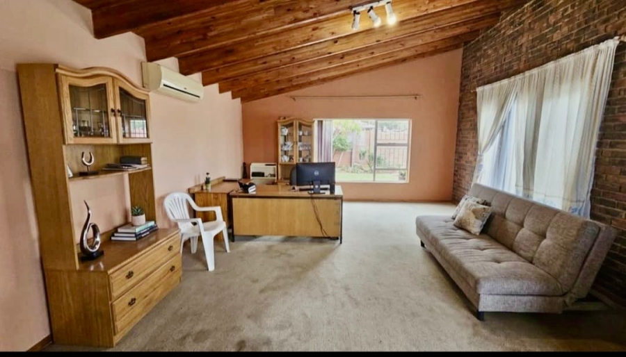 5 Bedroom Property for Sale in Cashan North West